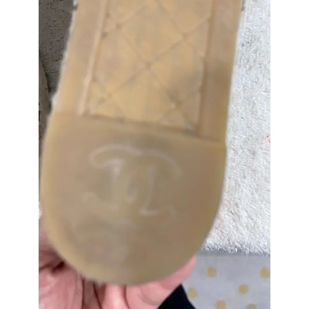 Chanel CC Camellia Studded Lambskin Leather Espadrilles size 35 US 5 (san100
